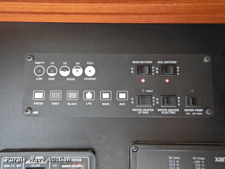 image for item DK2261 2006 Fleetwood Discovery 39L  RV