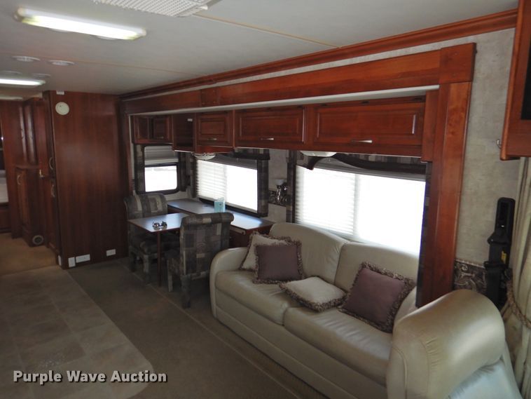 image for item DK2261 2006 Fleetwood Discovery 39L  RV