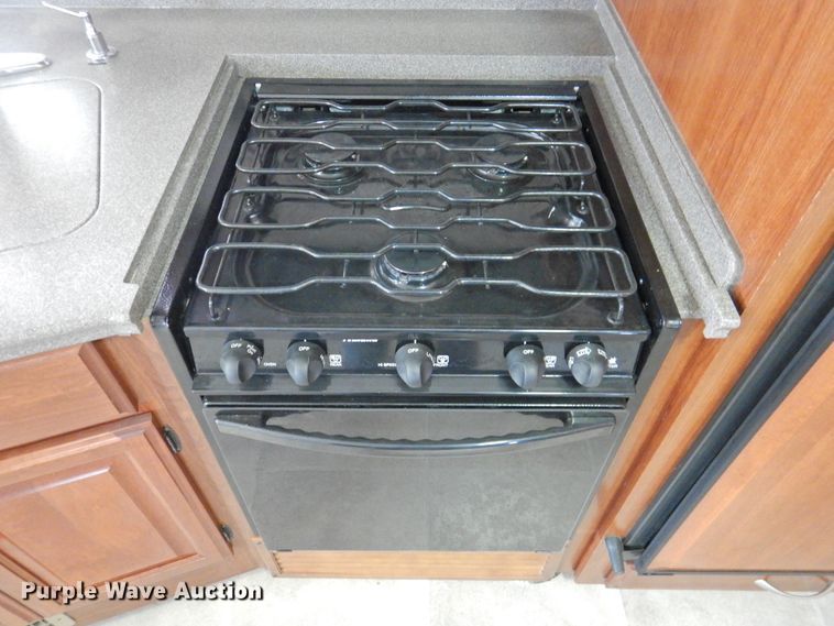 image for item DK2261 2006 Fleetwood Discovery 39L  RV