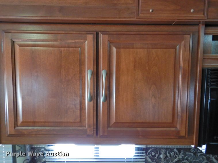 image for item DK2261 2006 Fleetwood Discovery 39L  RV