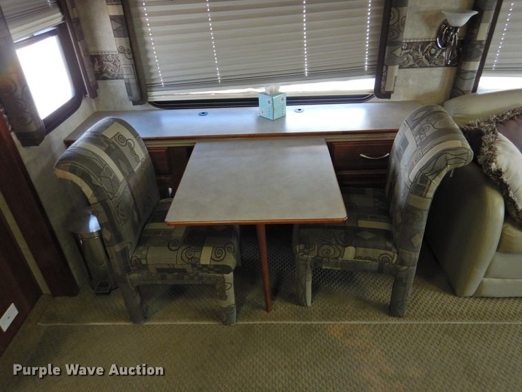 image for item DK2261 2006 Fleetwood Discovery 39L  RV