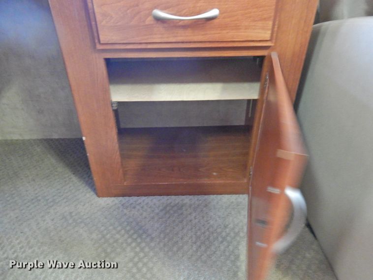 image for item DK2261 2006 Fleetwood Discovery 39L  RV