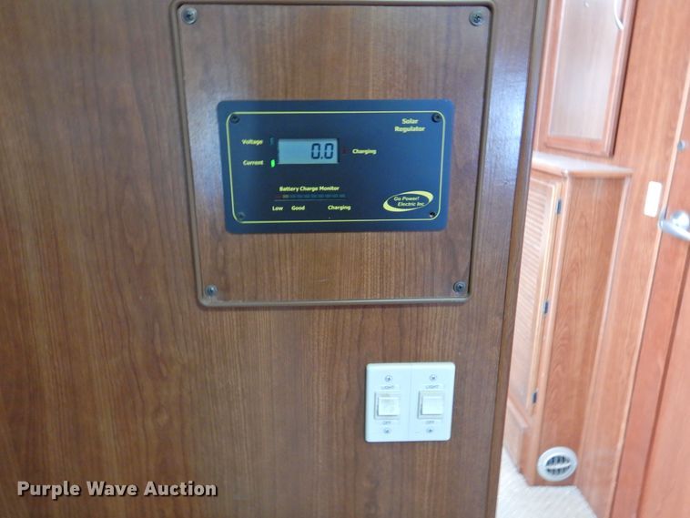 image for item DK2261 2006 Fleetwood Discovery 39L  RV