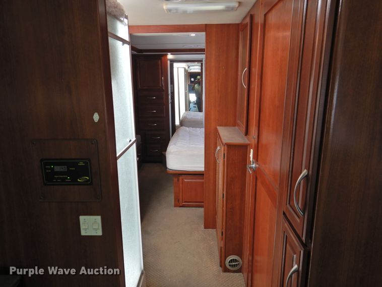 image for item DK2261 2006 Fleetwood Discovery 39L  RV