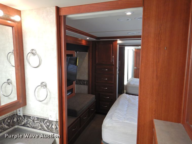 image for item DK2261 2006 Fleetwood Discovery 39L  RV