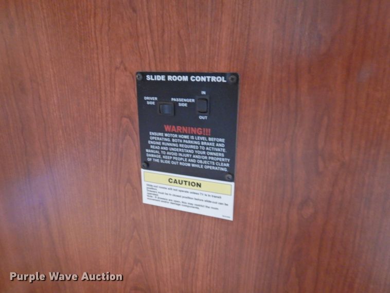 image for item DK2261 2006 Fleetwood Discovery 39L  RV