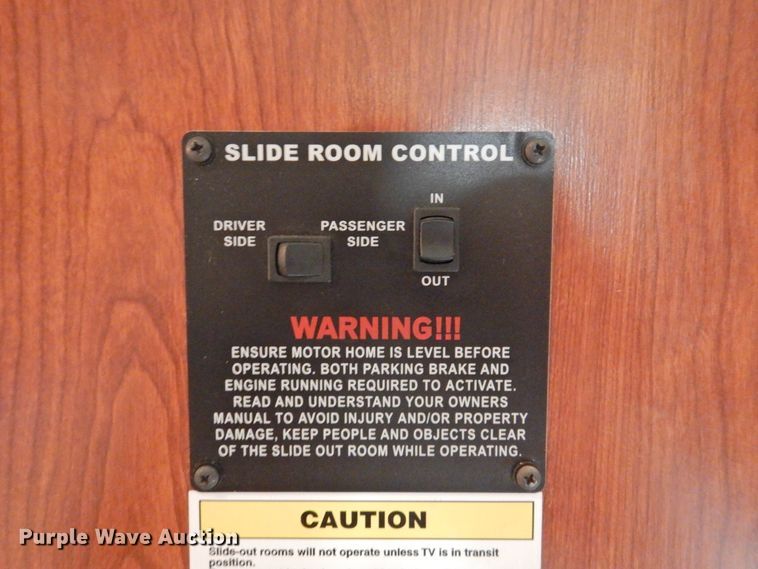 image for item DK2261 2006 Fleetwood Discovery 39L  RV