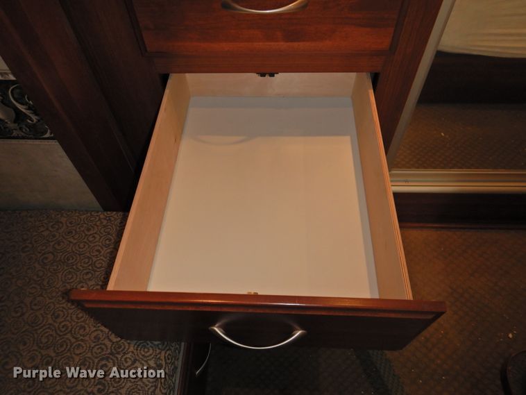 image for item DK2261 2006 Fleetwood Discovery 39L  RV