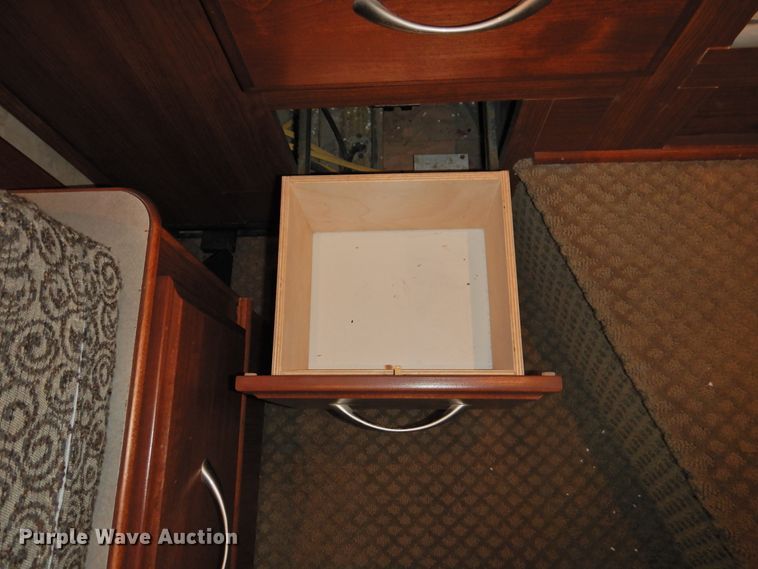 image for item DK2261 2006 Fleetwood Discovery 39L  RV