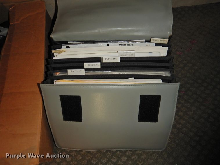 image for item DK2261 2006 Fleetwood Discovery 39L  RV