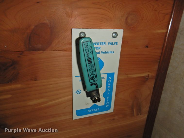 image for item DK2261 2006 Fleetwood Discovery 39L  RV