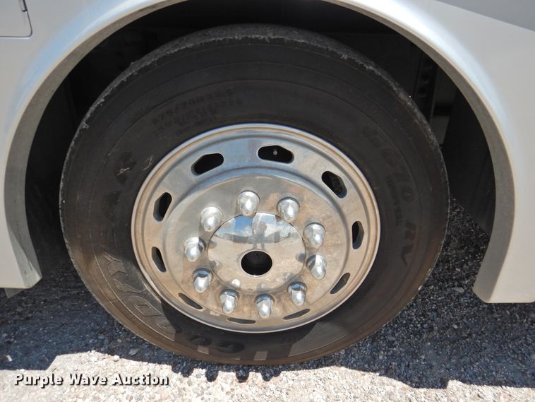 image for item DK2261 2006 Fleetwood Discovery 39L  RV