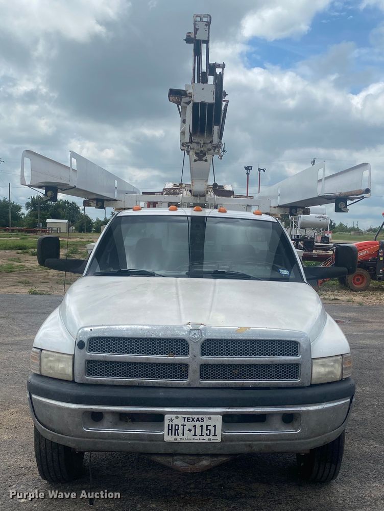 image for item DK8008 2001 Dodge Ram 3500  well pump hoist truck