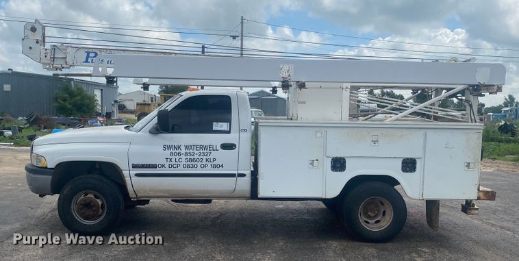 image for item DK8008 2001 Dodge Ram 3500  well pump hoist truck