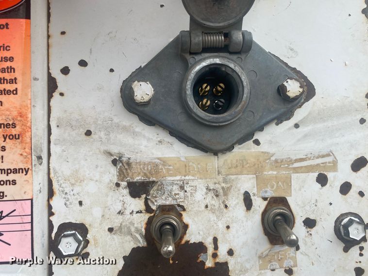 image for item DK8008 2001 Dodge Ram 3500  well pump hoist truck