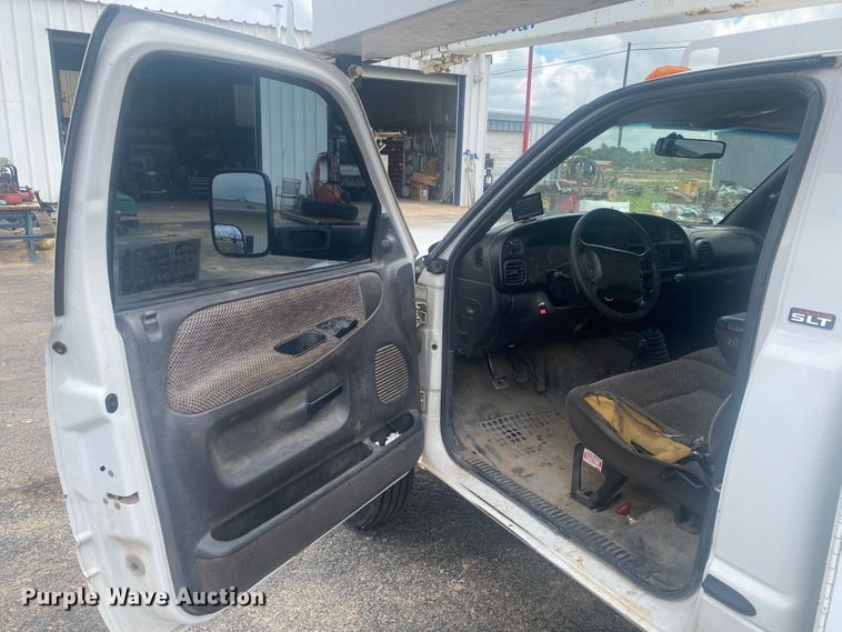 image for item DK8008 2001 Dodge Ram 3500  well pump hoist truck