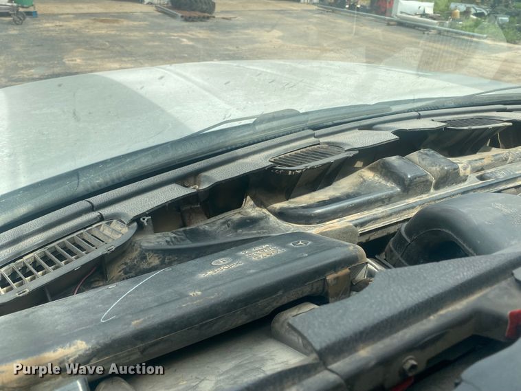 image for item DK8008 2001 Dodge Ram 3500  well pump hoist truck