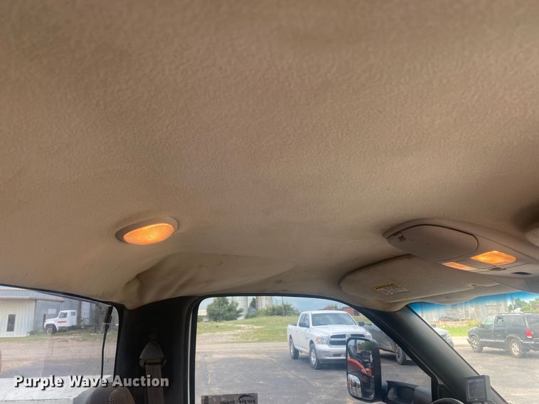 image for item DK8008 2001 Dodge Ram 3500  well pump hoist truck