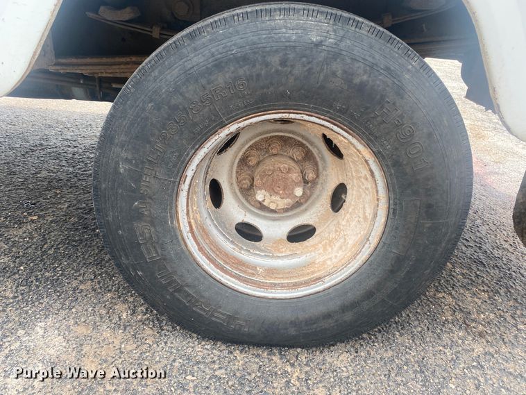 image for item DK8008 2001 Dodge Ram 3500  well pump hoist truck