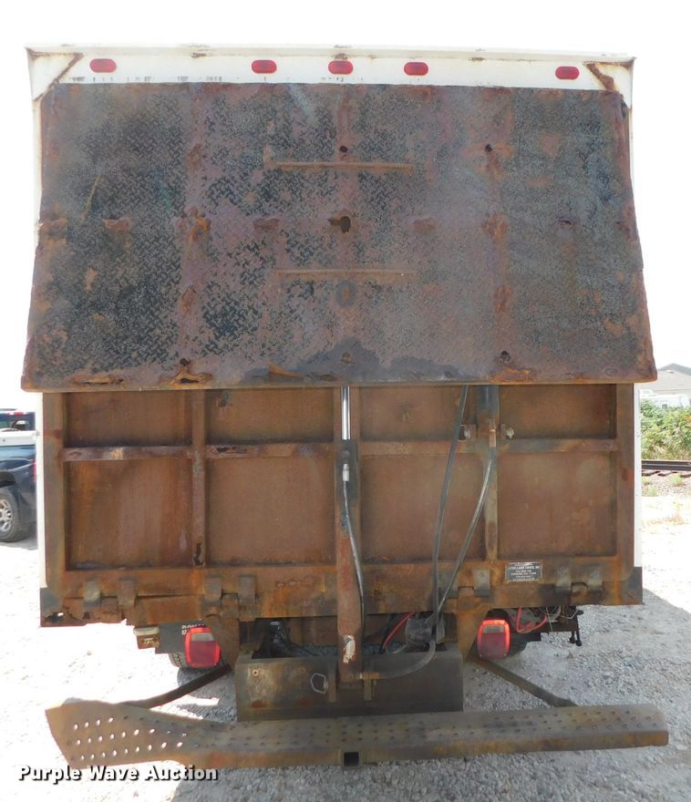 image for item DK8627 2003 Ford F450 Super Duty XL  box truck