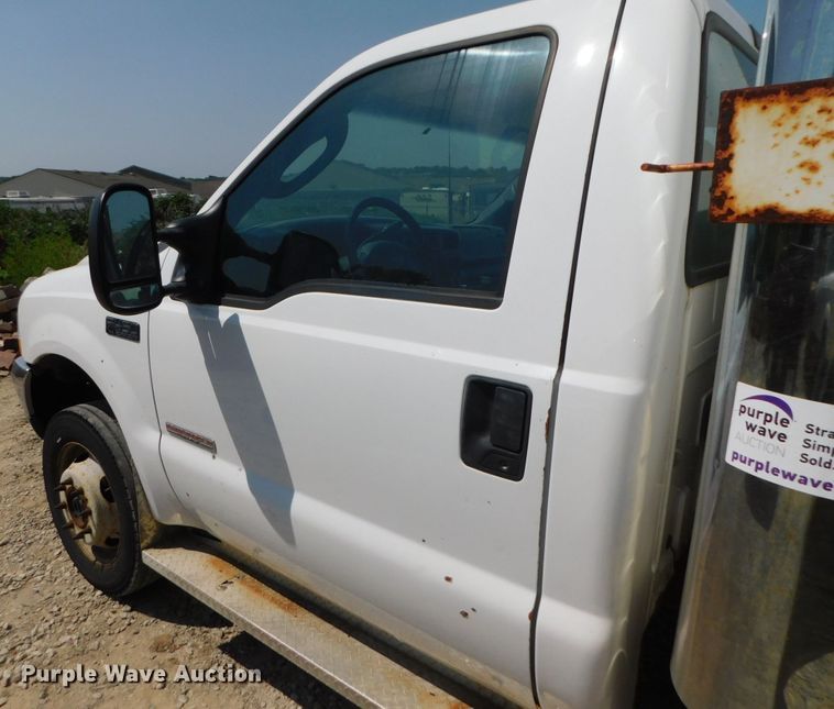 image for item DK8627 2003 Ford F450 Super Duty XL  box truck