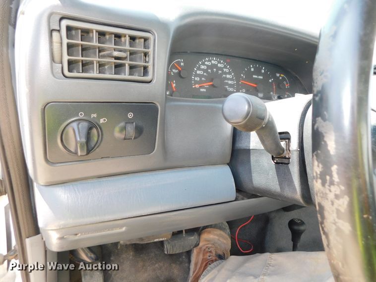 image for item DK8627 2003 Ford F450 Super Duty XL  box truck