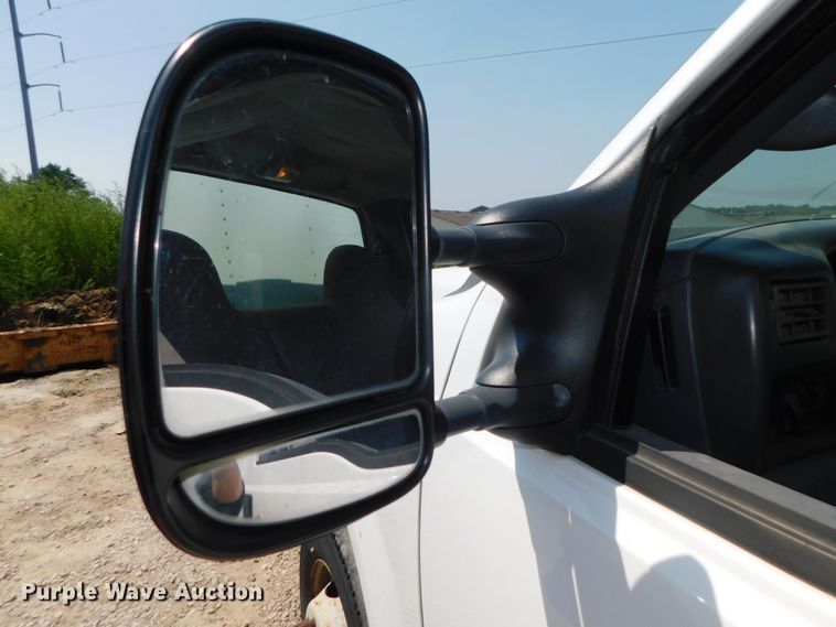 image for item DK8627 2003 Ford F450 Super Duty XL  box truck