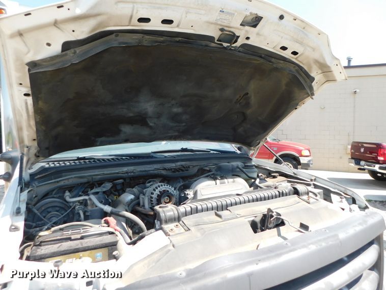 image for item DK8627 2003 Ford F450 Super Duty XL  box truck