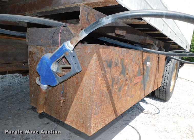 image for item DK8627 2003 Ford F450 Super Duty XL  box truck