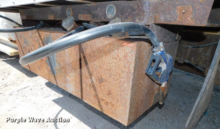 image for item DK8627 2003 Ford F450 Super Duty XL  box truck