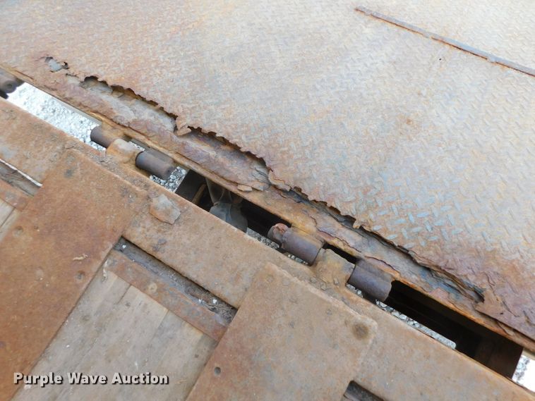 image for item DK8627 2003 Ford F450 Super Duty XL  box truck