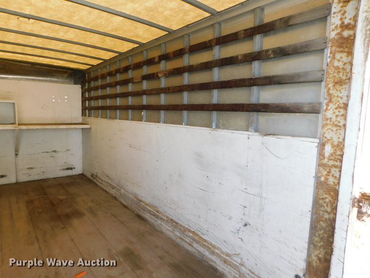 image for item DK8627 2003 Ford F450 Super Duty XL  box truck