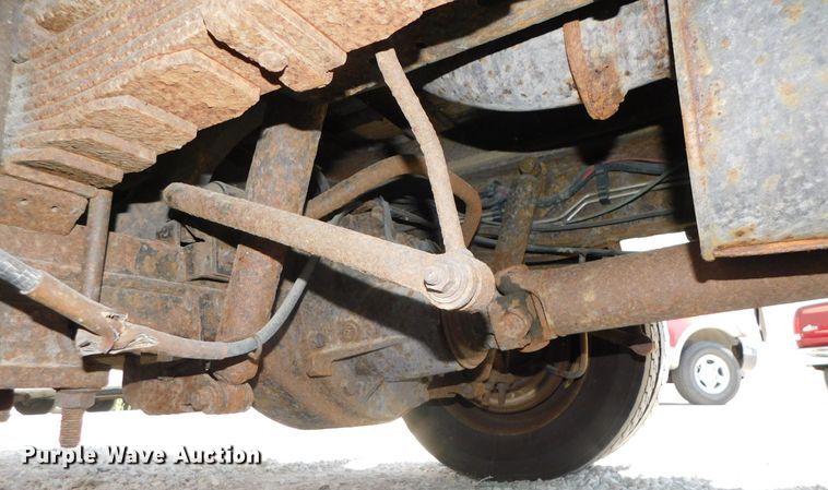 image for item DK8627 2003 Ford F450 Super Duty XL  box truck