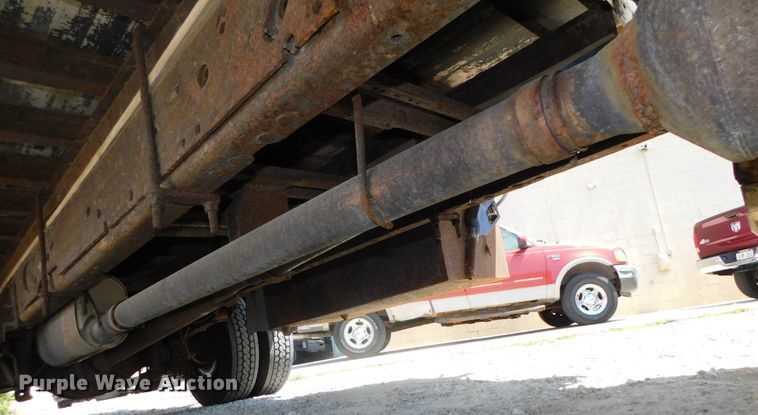 image for item DK8627 2003 Ford F450 Super Duty XL  box truck