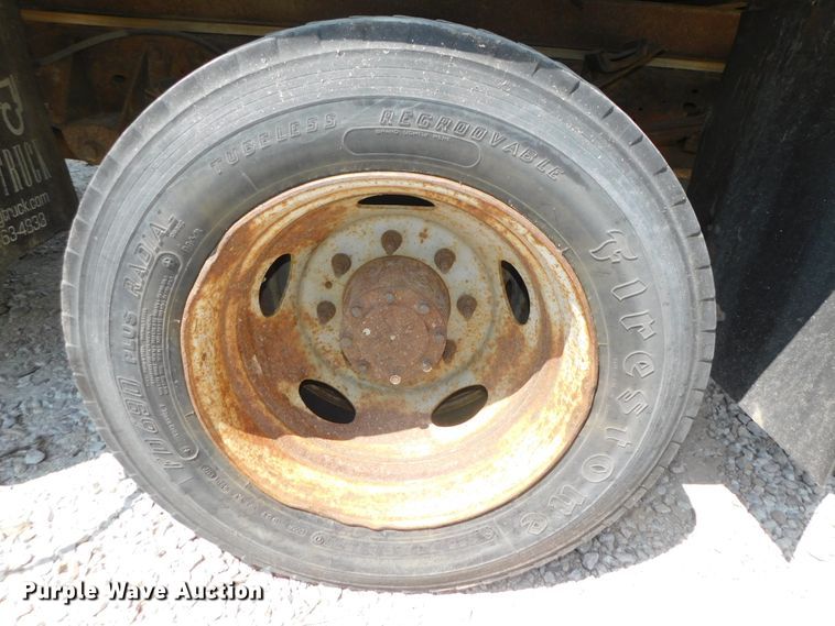 image for item DK8627 2003 Ford F450 Super Duty XL  box truck