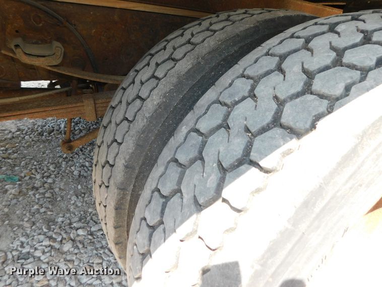 image for item DK8627 2003 Ford F450 Super Duty XL  box truck