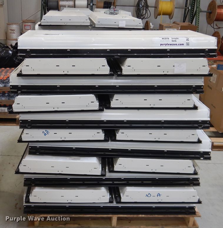 image for item DL0424 (65) florescent light fixtures