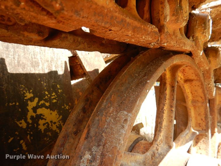 image for item DL0499 Allis-Chalmers  dozer