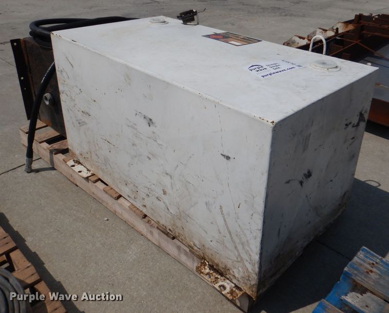 image for item DL3375 (2) tanks