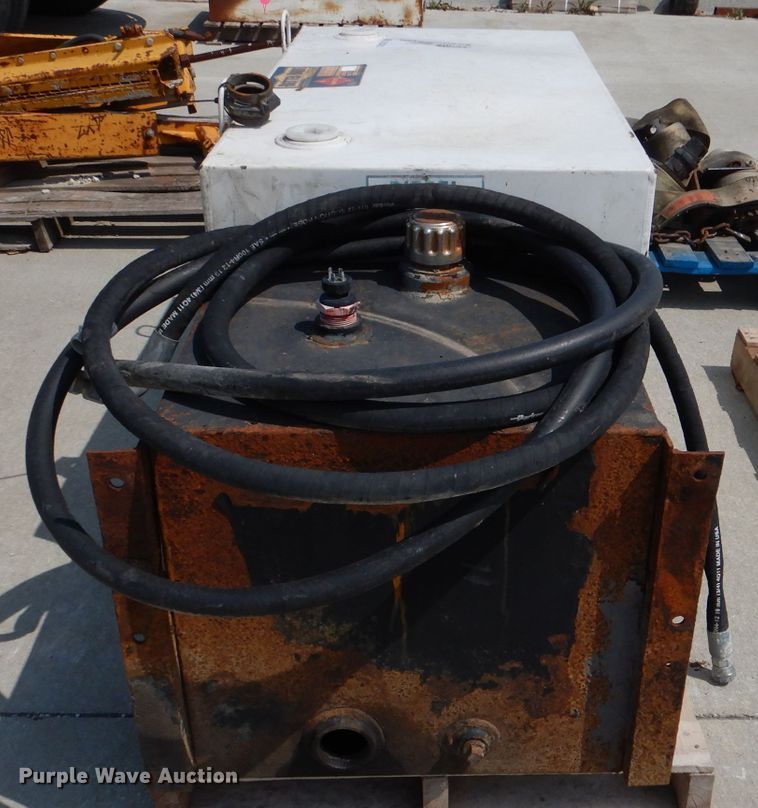 image for item DL3375 (2) tanks