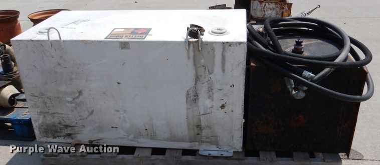 image for item DL3375 (2) tanks