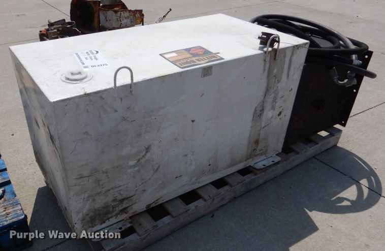 image for item DL3375 (2) tanks