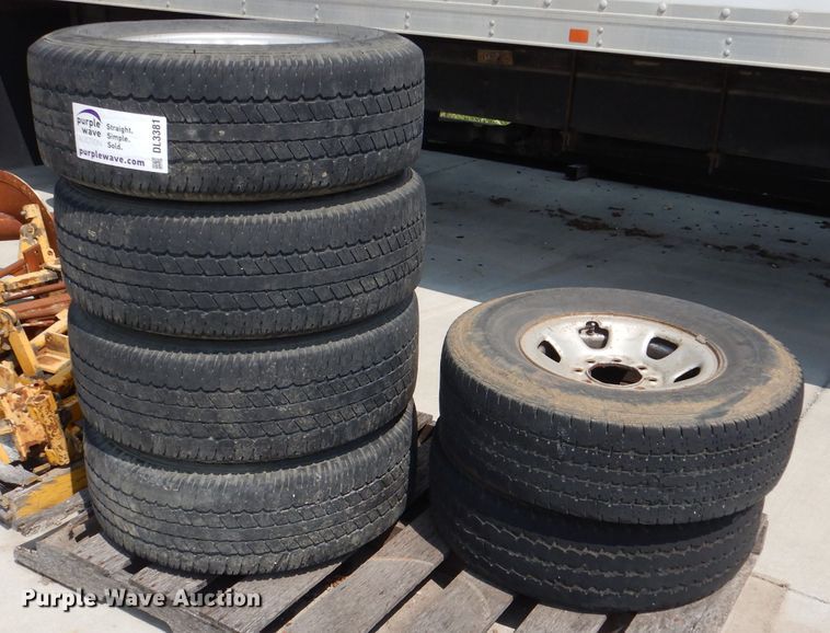 image for item DL3381 Tires and wheels