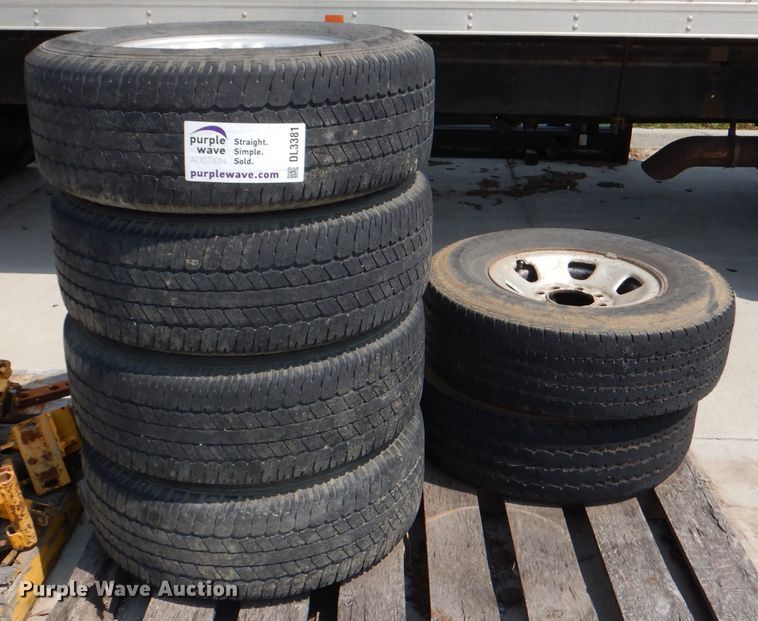 image for item DL3381 Tires and wheels
