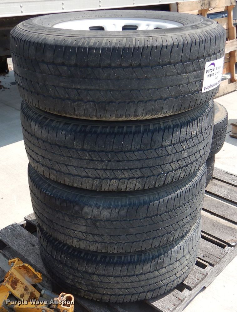 image for item DL3381 Tires and wheels