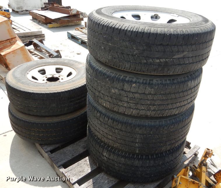 image for item DL3381 Tires and wheels