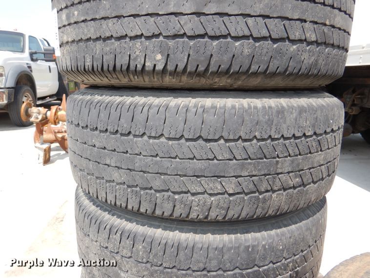 image for item DL3381 Tires and wheels