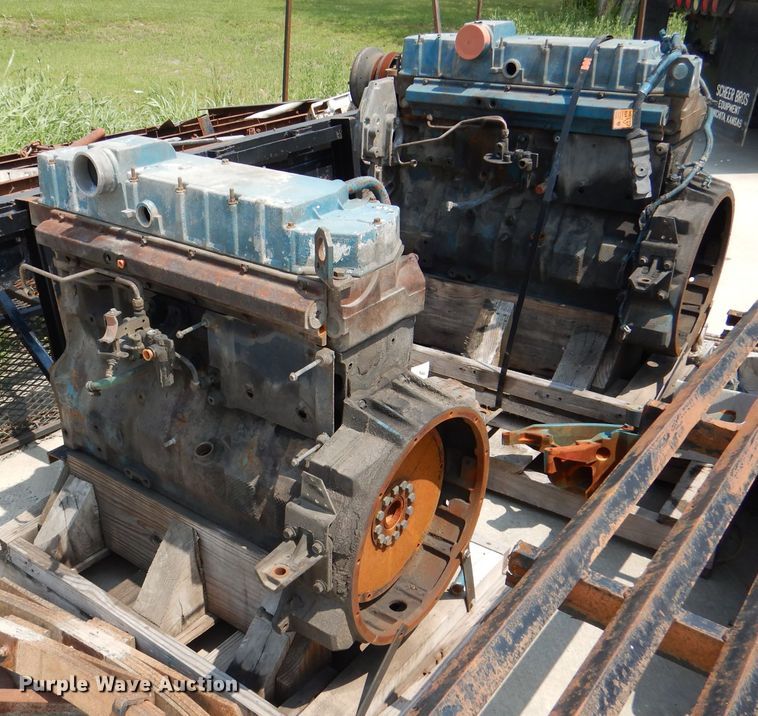 image for item DL3383 (2) 2004 International DT530 engines