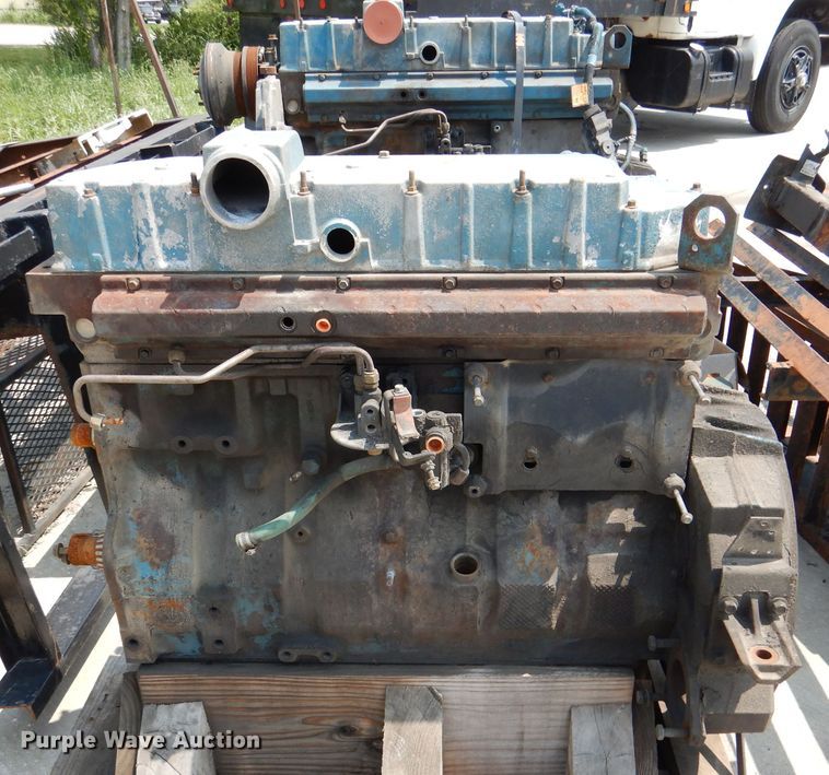 image for item DL3383 (2) 2004 International DT530 engines