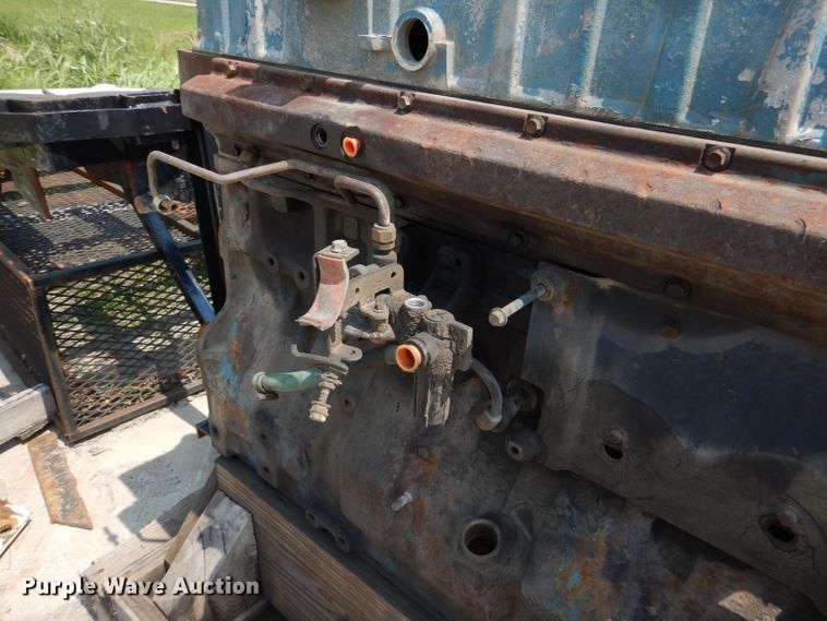 image for item DL3383 (2) 2004 International DT530 engines